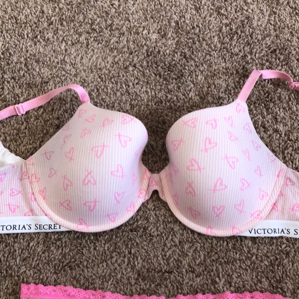 Victoria’s Secret Demi t shirt bra
